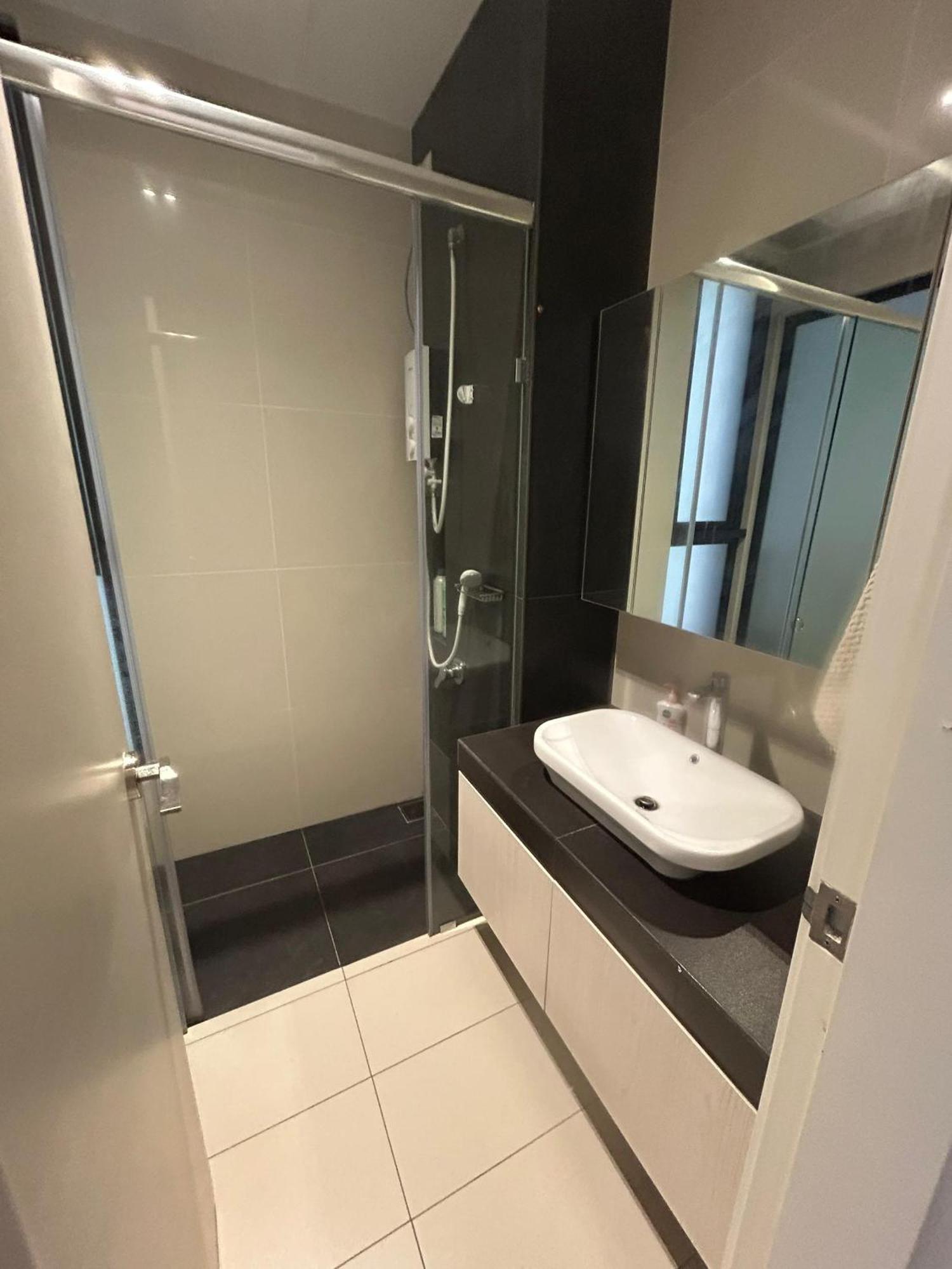 Eco Nest 3 Bedroom Duplex Apartment นุสาจายา ภายนอก รูปภาพ
